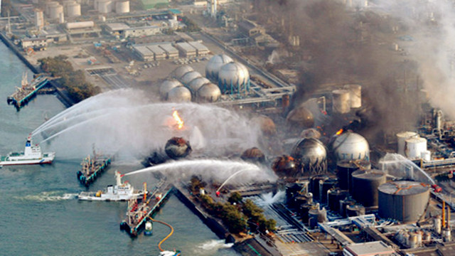 The picture shows the disaster relief scene of Fukushima nuclear power plant accident.