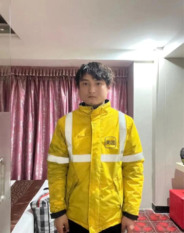 The delivery brother has no place to live after going out to work? Does SF City Knight earn more than 10,000 yuan a day? Responses from major platforms