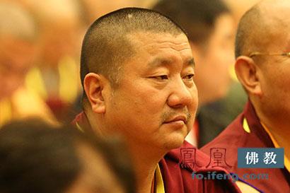 Executive Director of Chinese Buddhist Association, Vice President and Deputy Secretary-General of Qinghai Buddhist Association, Abbot of Hongjue Temple, Xining City, Qinghai Province, and Living Buddha of Garwa Awang Sambo, Dean of Inming Buddhist College, the 10th Panchen Lama (Source: Phoenix Buddhism)