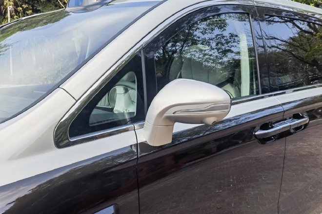 Huawei's "Shuangzhi" empowers to test drive the brand-new Lantu Dreamer Gankun Edition.